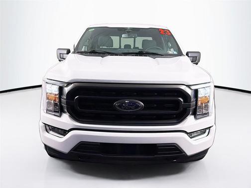 Oxford White 2023 Ford F-150 XLT