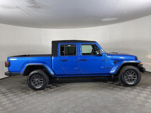 2024 Jeep Gladiator Sport S
