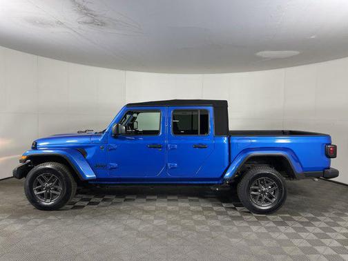 2024 Jeep Gladiator Sport S