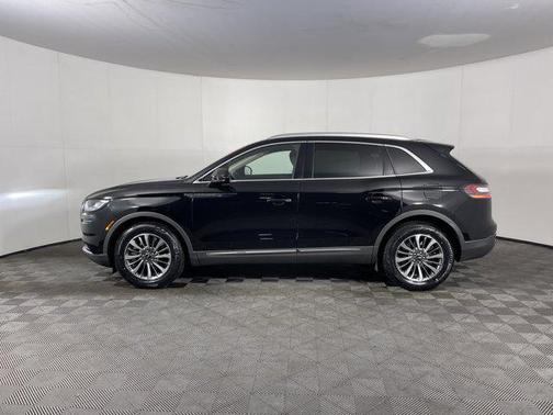 2022 Lincoln Nautilus Standard