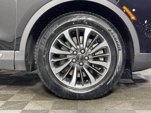 2022 Lincoln Nautilus Standard