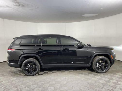 2022 Jeep Grand Cherokee L Altitude