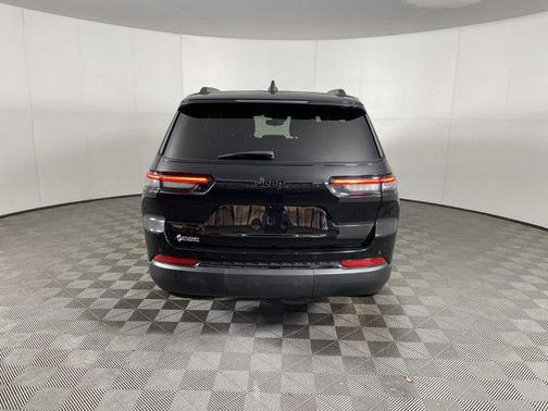 2022 Jeep Grand Cherokee L Altitude