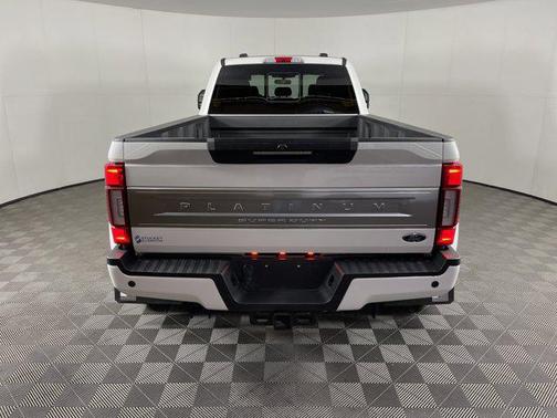 2022 Ford F-450 Platinum