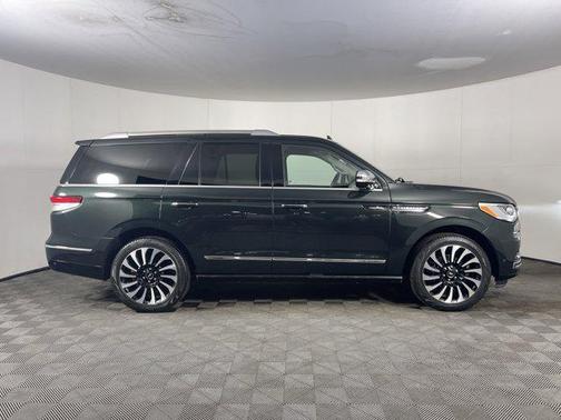 2022 Lincoln Navigator Black Label