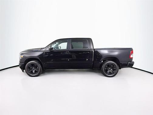 Diamond Black Crystal Pearlcoat 2023 RAM 1500 Big Horn/Lone Star