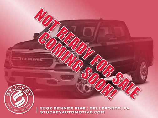 Diamond Black Crystal Pearlcoat 2023 RAM 1500 Big Horn/Lone Star