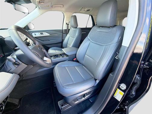 Agate Black Metallic 2026 Ford Explorer Active