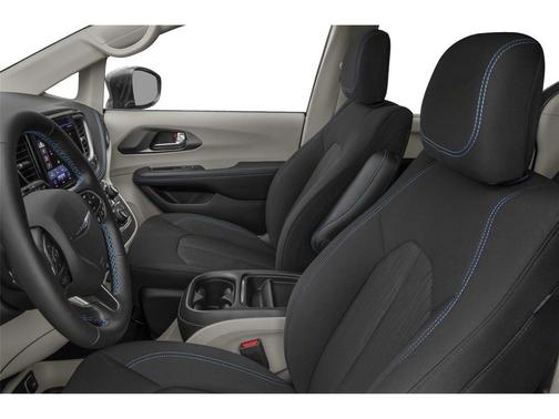 Brilliant Black Crystal Pearlcoat 2021 Chrysler Pacifica Touring L