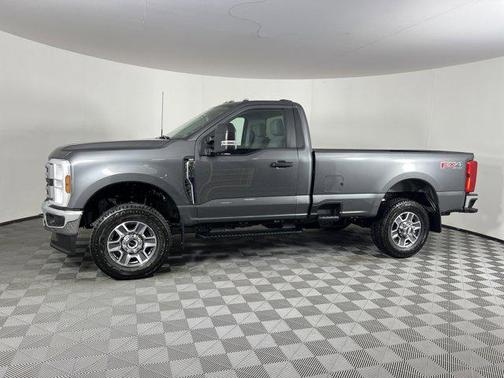 2025 Ford F-350 XLT