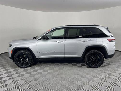 2024 Jeep Grand Cherokee Altitude