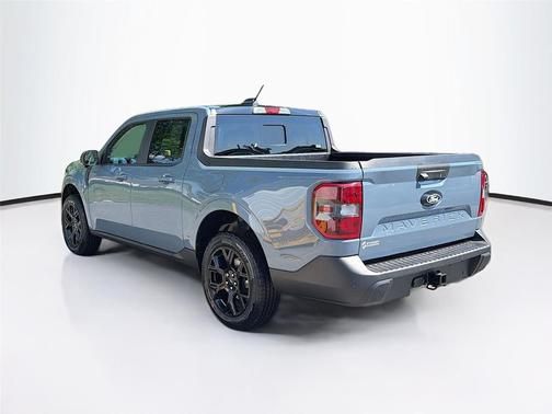 Azure Gray Metallic Tri-Coat 2026 Ford Maverick Lariat
