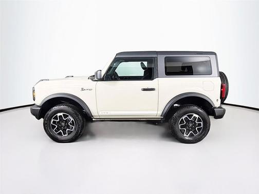 Desert Sand 2025 Ford Bronco Base