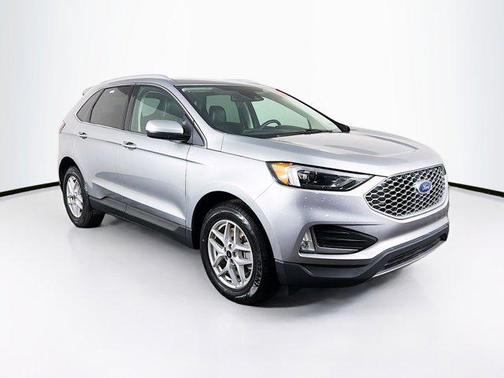 Iconic Silver Metallic 2024 Ford Edge SEL