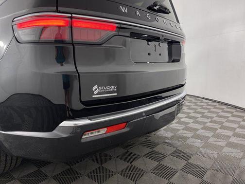 2022 Jeep Wagoneer Series III 4x4