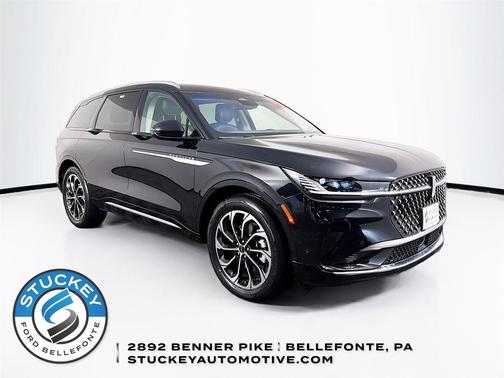 Infinite Black Metallic Clearcoat 2024 Lincoln Nautilus Reserve