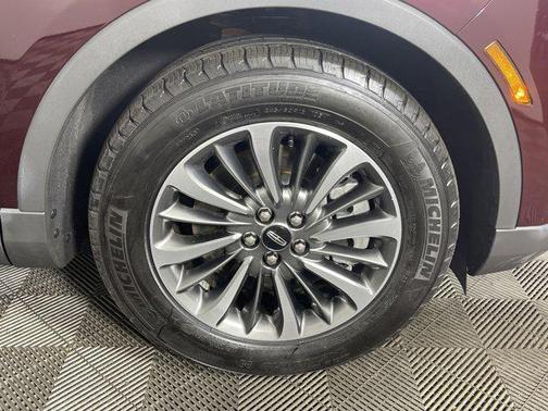 2022 Lincoln Nautilus Standard