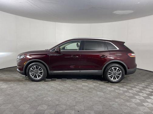 2022 Lincoln Nautilus Standard