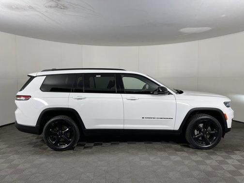 2022 Jeep Grand Cherokee L Altitude
