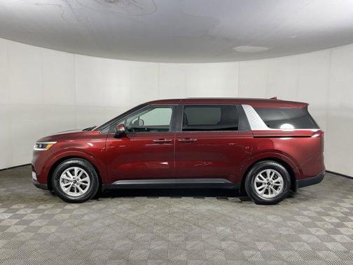 2022 Kia Carnival LXS
