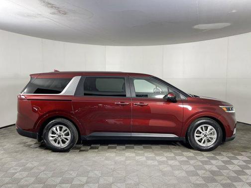 2022 Kia Carnival LXS