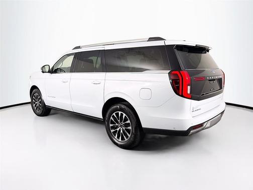 Space Silver 2025 Ford Expedition Max Platinum
