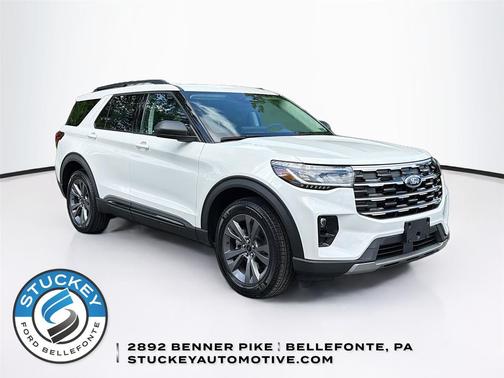 Star White Metallic Tri-Coat 2026 Ford Explorer Active