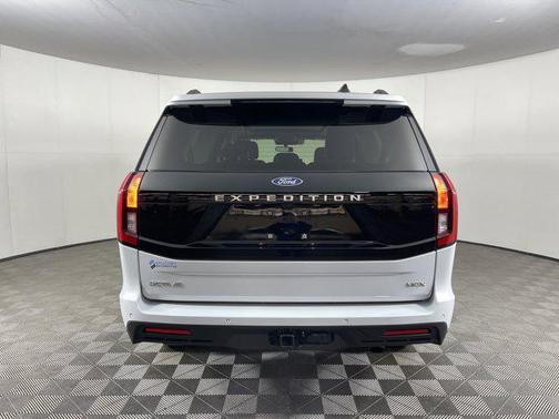 2025 Ford Expedition Max Active 4x4