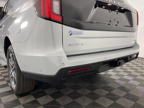 2025 Ford Expedition Max Active 4x4