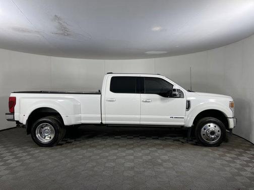 2022 Ford F-450 Lariat