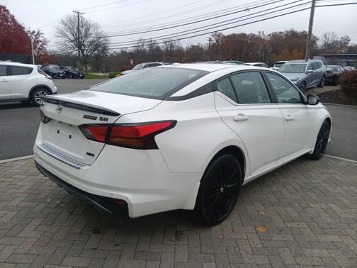 2022 Nissan Altima SR Intelligent AWD