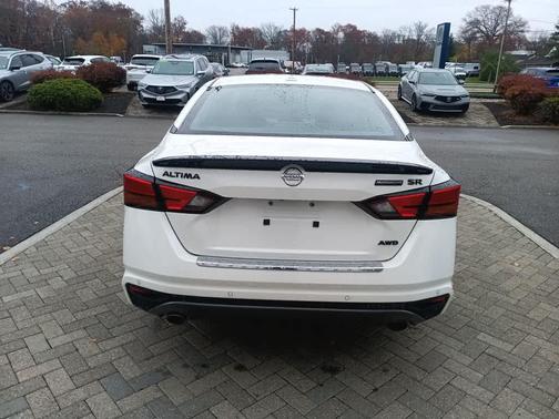 2022 Nissan Altima SR Intelligent AWD