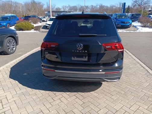 2024 Volkswagen Tiguan 2.0T SE