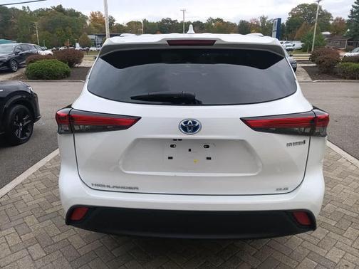 2023 Toyota Highlander Hybrid XLE