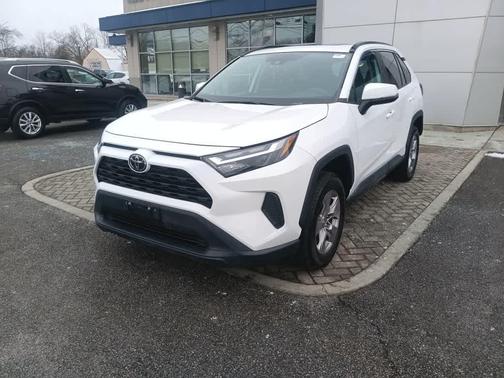 2023 Toyota RAV4 XLE