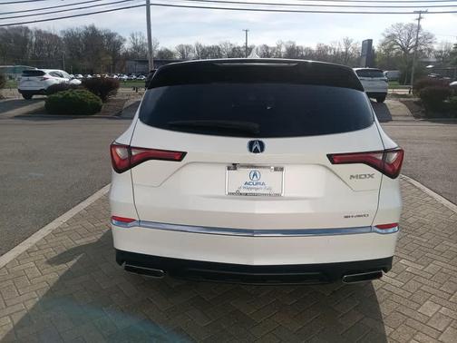 Platinum White Pearl 2023 Acura MDX Standard