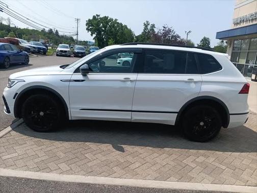 2022 Volkswagen Tiguan 2.0T SE R-Line Black 4MOTION