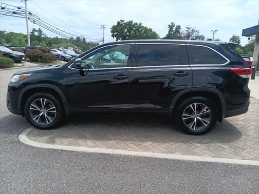 2017 Toyota Highlander LE Plus