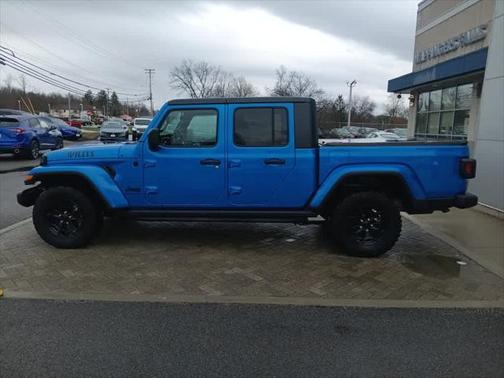 2021 Jeep Gladiator Willys 4x4