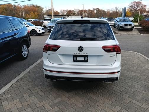 2023 Volkswagen Tiguan 2.0T SE R-Line Black 4MOTION
