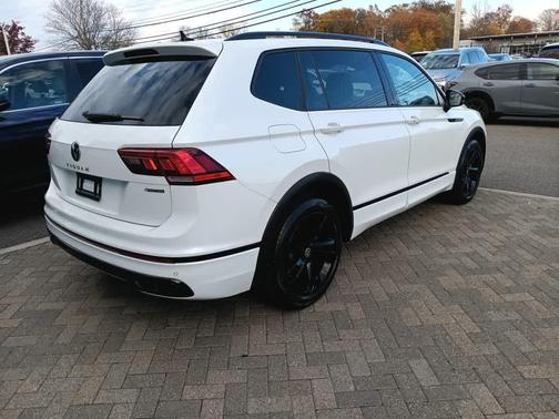 2023 Volkswagen Tiguan 2.0T SE R-Line Black 4MOTION