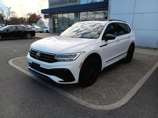 2023 Volkswagen Tiguan 2.0T SE R-Line Black 4MOTION