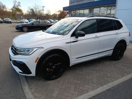 2023 Volkswagen Tiguan 2.0T SE R-Line Black 4MOTION