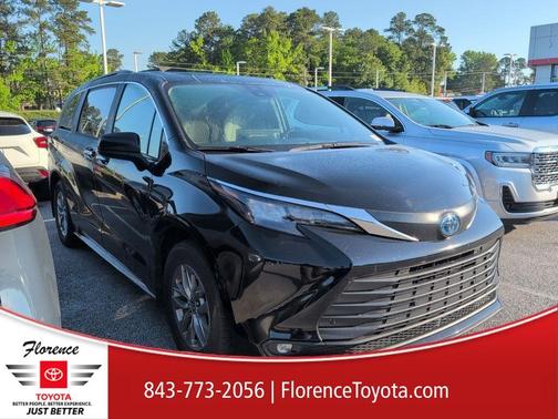 Midnight Black Metallic 2025 Toyota Sienna XLE