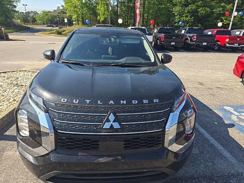Black Diamond 2023 Mitsubishi Outlander ES