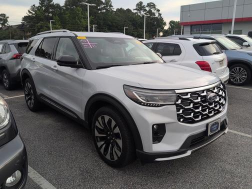White Metallic 2025 Ford Explorer Platinum