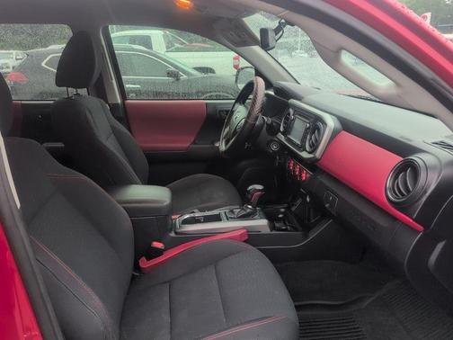 Barcelona Red Metallic 2017 Toyota Tacoma SR5