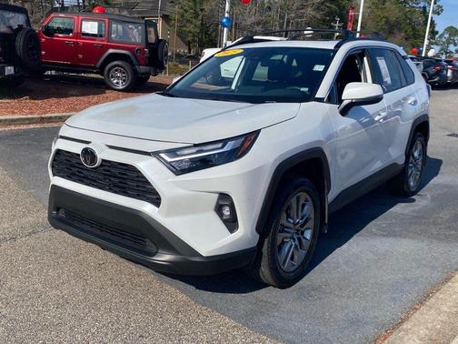 2025 Toyota RAV4 XLE Premium