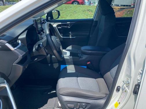 White 2022 Toyota RAV4 XLE