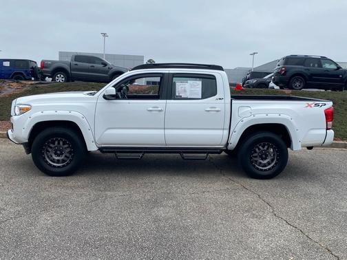 2017 Toyota Tacoma SR